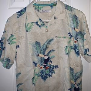 Tommy Bahama Button up Hawaiian shirt with collar